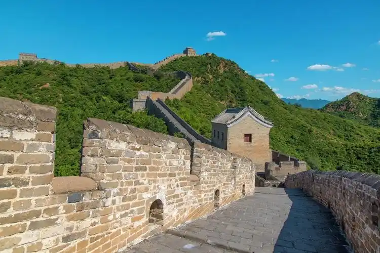 长城的外观结构介绍(介绍万里长城的建筑构件)-四五百科