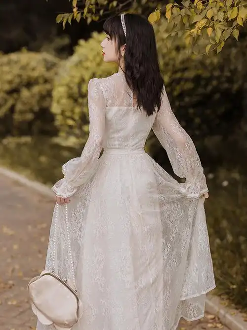 早春蕾丝温柔收腰长裙礼服新款仙女白色文艺连衣裙