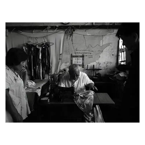 上海顺昌路弄口的裁缝铺