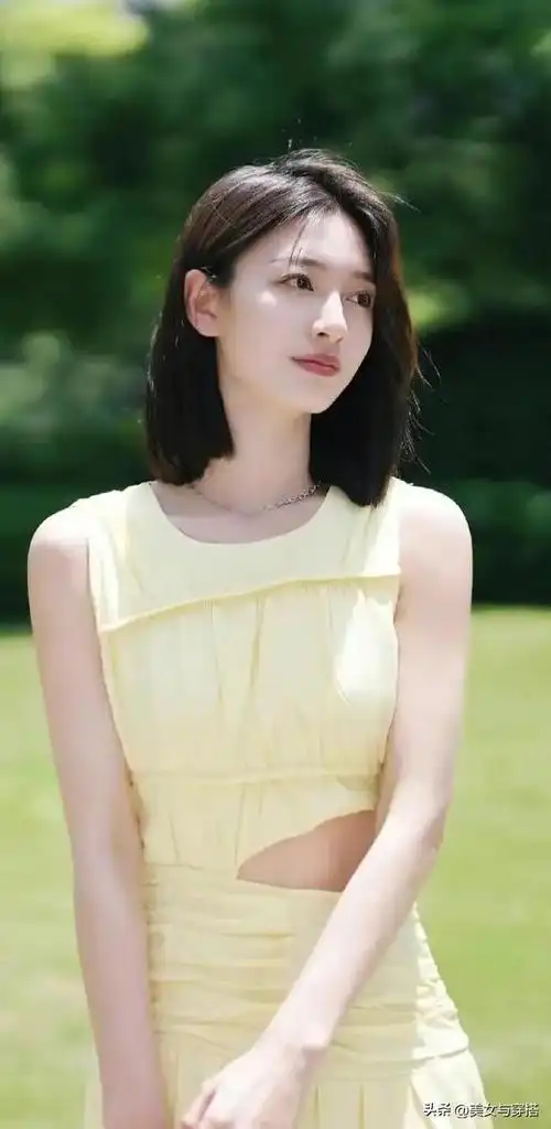 营造出文静的女人味,知性优雅又迷人_网易订阅