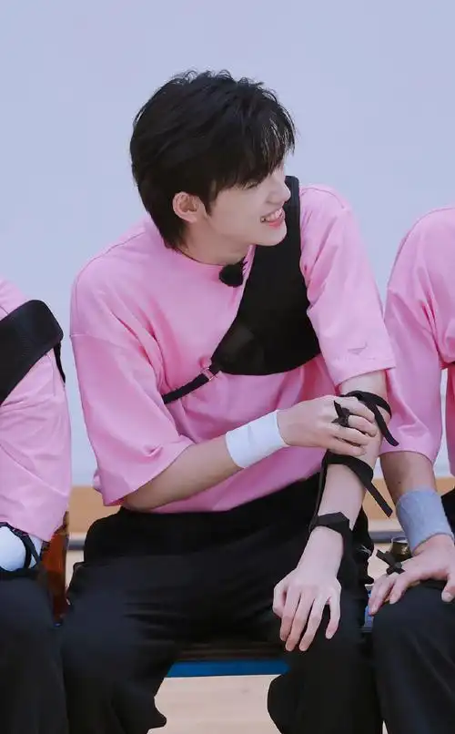 宋亚轩夏日运动会饭拍