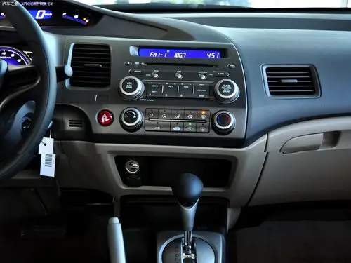 东风本田 思域 2009款 1.8l 自动舒适版