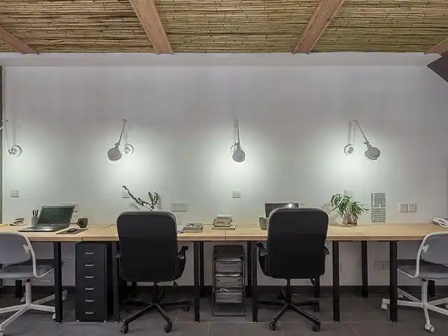 科技公司100平米的办公室怎么装修不显小?