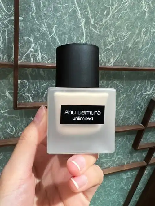 植村秀小方瓶粉底液584