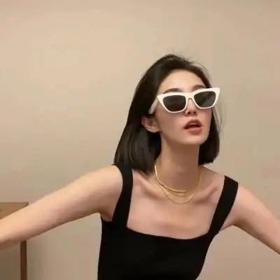 女生头像频道提供更多与2022,唯美,戴墨镜,超拽,相关的头像图片挑选