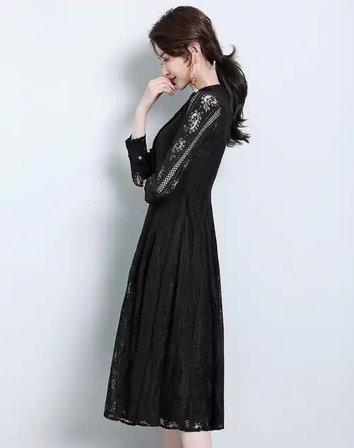 黑色蕾丝镂空时尚连衣裙