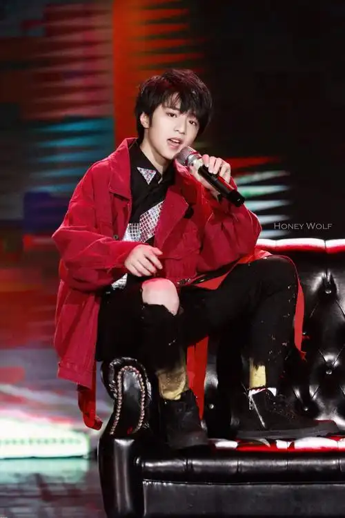 西南地区最帅小学生刘耀文