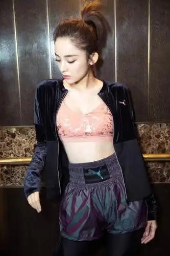 古力娜扎 "拳力出击"彪马