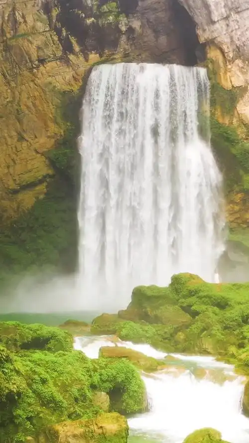 隐藏在贵州深山里的人间仙境,这也太美了吧!