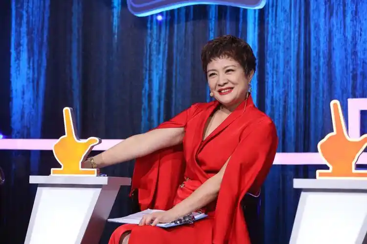 揭秘"残鸡婵"虎艳芬不为人知的一面.