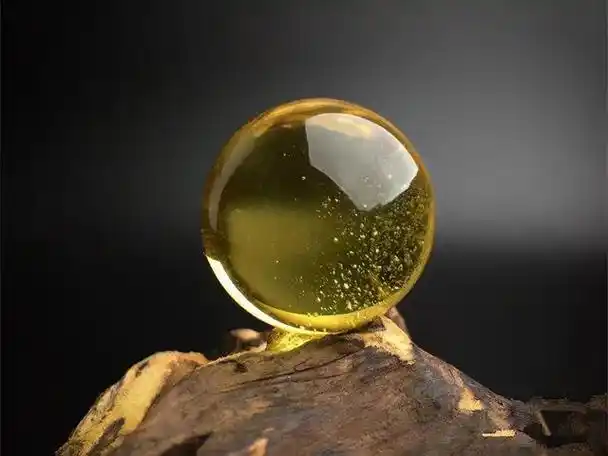 天然琥珀蜜蜡与二代优化蜜蜡的区别到底有哪些?-第5张图片-索考网