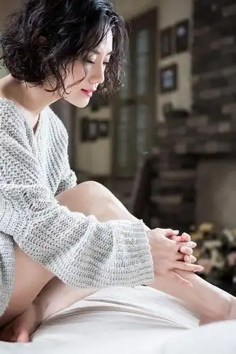 《老爸当家》大姐曹艳艳戏外惊艳 气质形象反差大