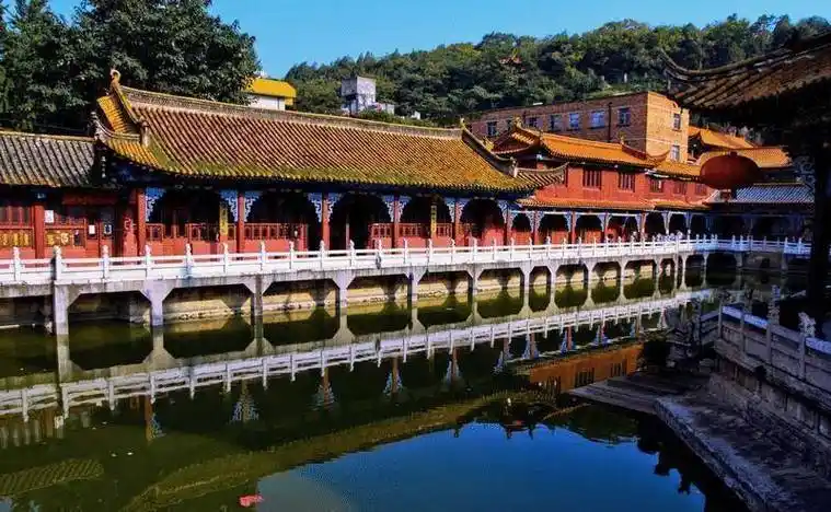 云南"最受欢迎"的寺庙,1000多年香火未断,距离玉溪97.