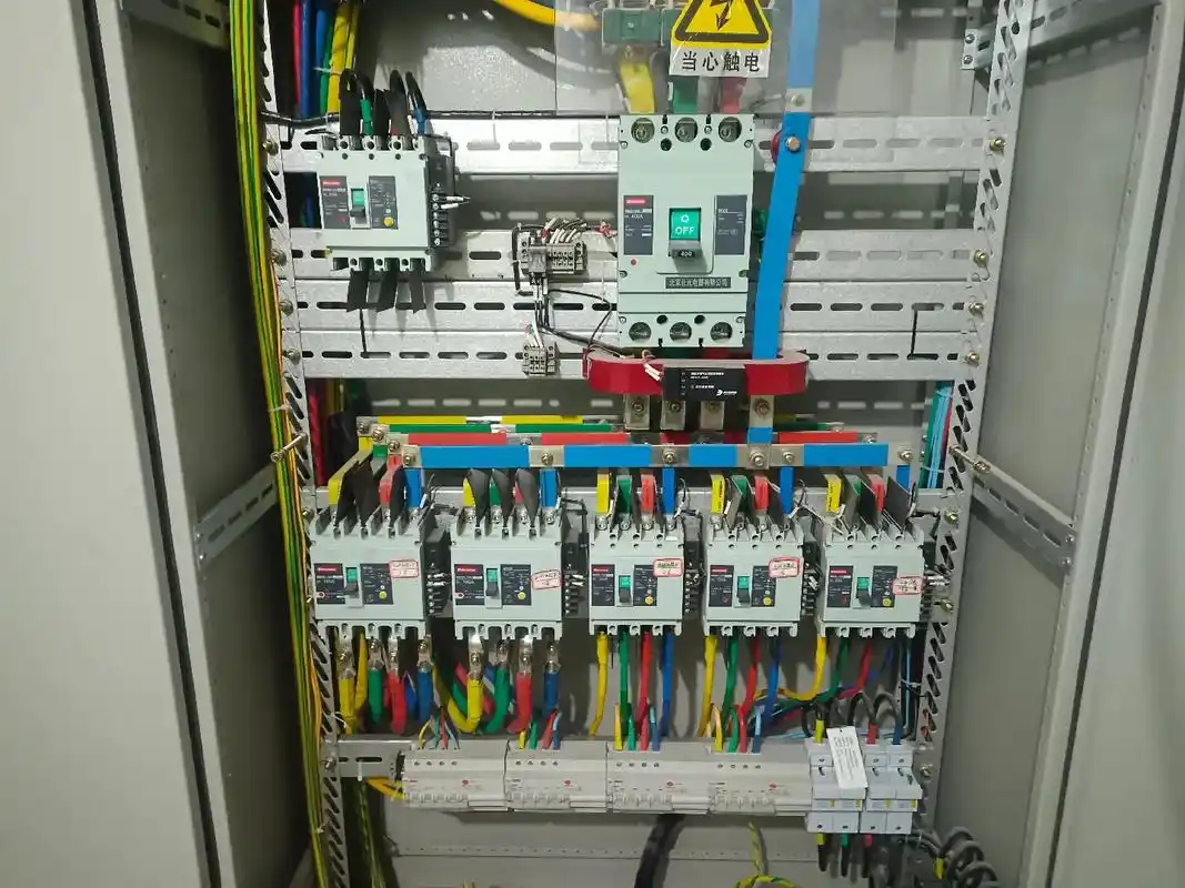 配电柜配电设备电缆压接#施工现场实拍 #实景拍摄 #记录真实 - 抖音