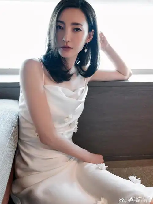 诈骗是在两人结婚之后策划实施的,男方也正是用诈骗来的钱,让王丽坤