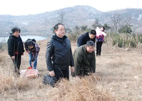 抗日名将孙立人次子孙天平回乡探亲观光图