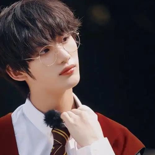 丁程鑫超🉑头像22