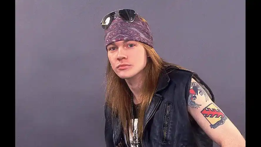 guns n roses枪花乐队主唱axl成长史 从婴儿到少年心气 从axl到a