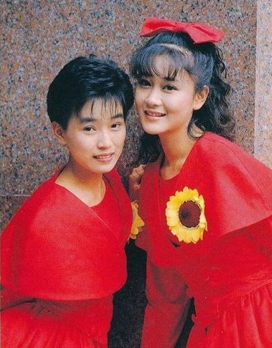 背景强大的于佳卉2段婚姻失败至亲去世43岁烧炭自杀离世