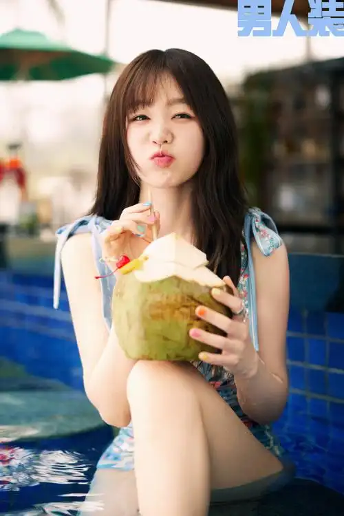 徐梦洁夏日棕榈泳装大片#@徐梦洁男人装写真曝光,夏日甜辣感满格