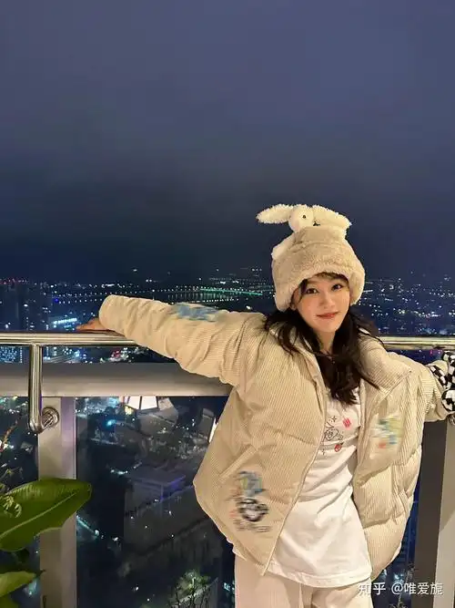 如何评价杨紫在电视剧《199 爱》中路透的校服造型? - 知乎