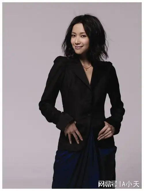 书法才女徐静蕾从小字写的就不错还是个有实力的导演