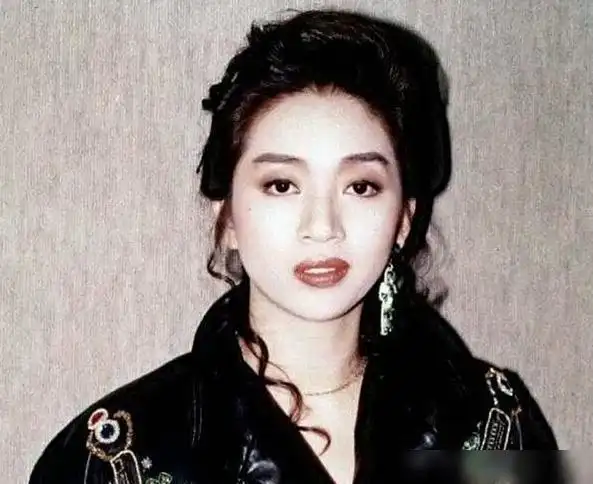 梅艳芳一生有过多次爱情最终她嫁给了自己最喜欢的音乐