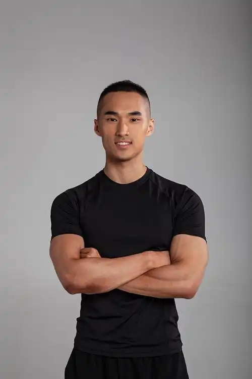 健身教练拍摄系列肌肉让我迷失方向