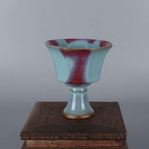宋代钧窑一点红八角高足杯仿古瓷器玩董摆件收藏家居饰品古风老式