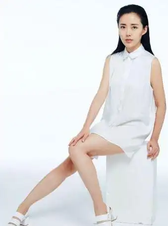 【图】女星颜丹晨丝袜美腿曝光 成熟抚媚性感撩人