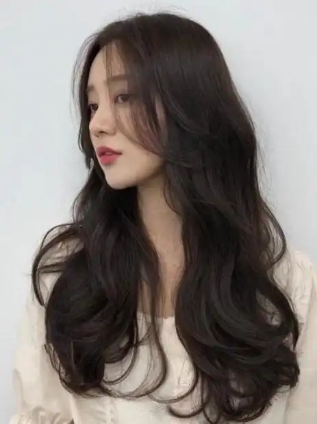 2022最新款卷发发型女,妖娆妩媚性感卷发_发型造型_宝妈时尚生活网