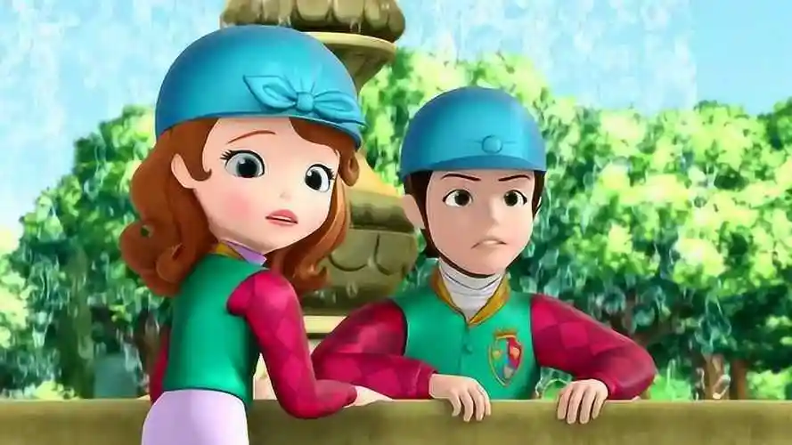 小公主苏菲亚苏菲亚公主和雨果王子手拉手练习艰险的飞行弹射