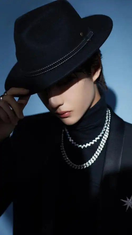 王一博黑色礼服优雅贵气写真