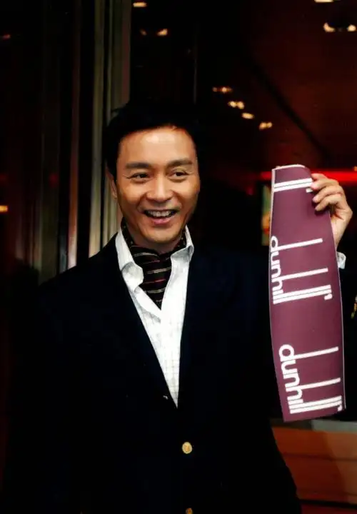 如何评价张国荣的穿搭