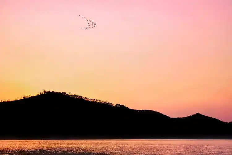 渐变色彩日落 拍摄于南宁市 天雹水库