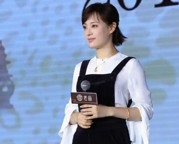 41岁孙俪超市被偶遇,状态奇差不理人,打扮少女生图显老!