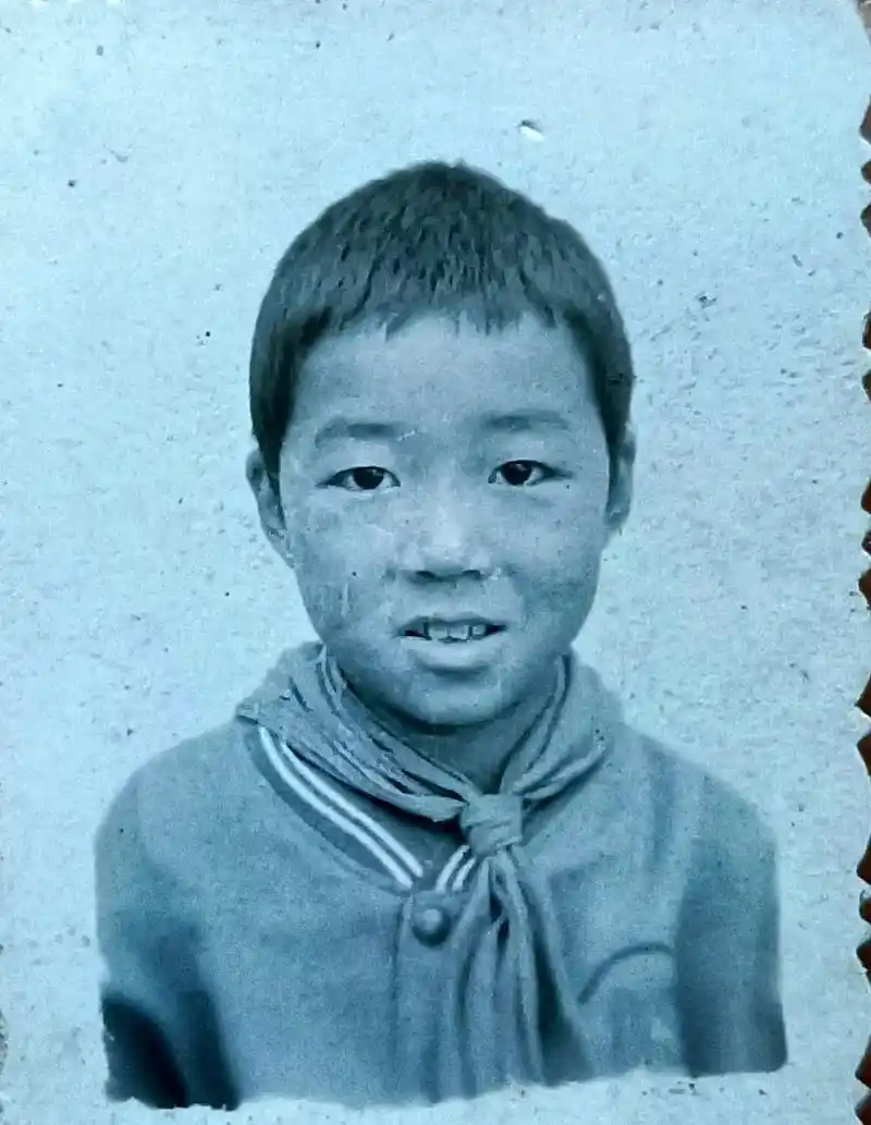 我还是从前那个少年,没有一丝丝改变#每一张照片都是满满的回忆 - 抖