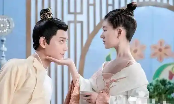 一手好牌打得稀烂,赵露思是如何一步步把自己作糊的?