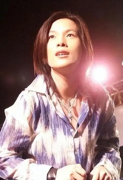 歌坛女帝潘美辰至今依然单身扬言为音乐放弃结婚生子