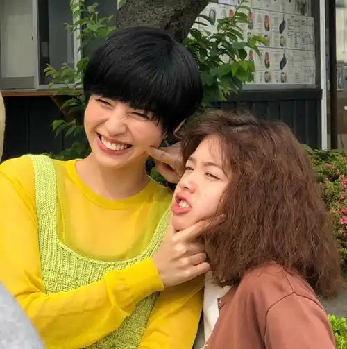 日剧剧照她很漂亮小芝风花和佐久间由衣