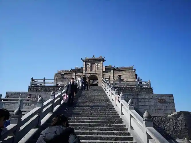 湖南省的6大名山 你去过几个呢?_衡山_天门_山脉