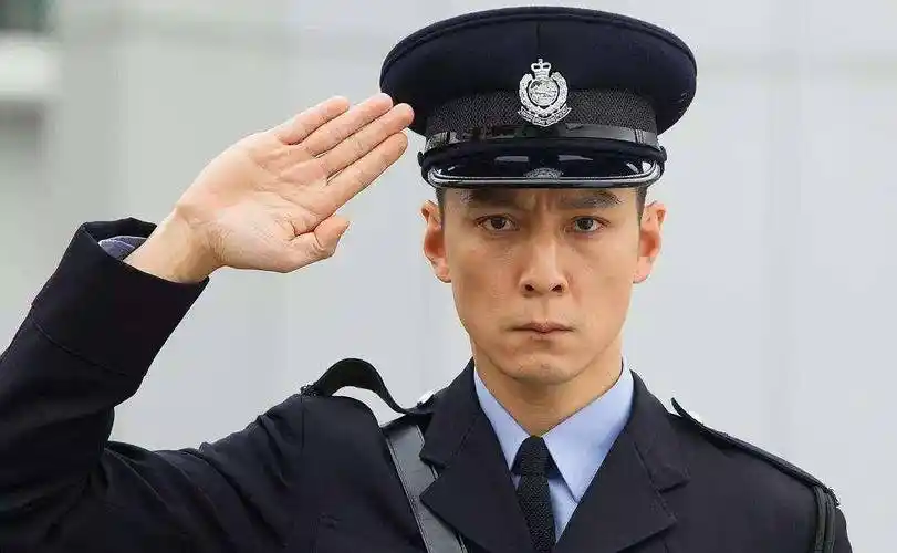 46岁的吴彦祖,硬核肌肉,强悍身材霸屏,再现硬汉本色