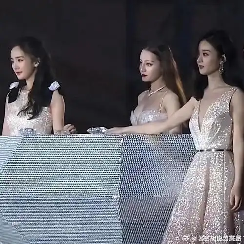 还有肖战 王一博 迪丽热巴 杨洋