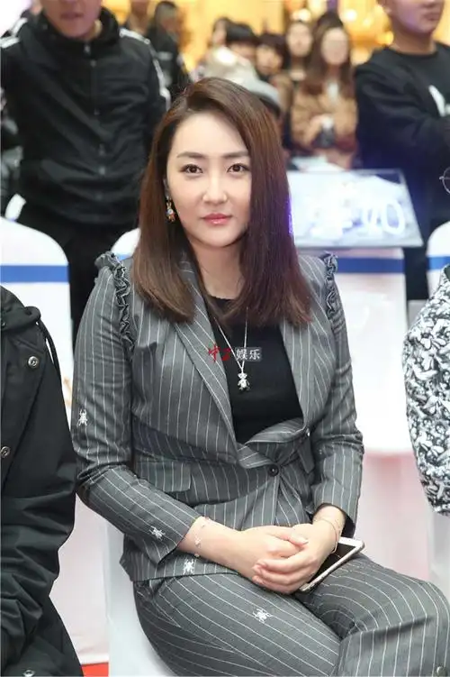 鸡毛飞上天观众见面会老中青三代畅谈对创业的理解