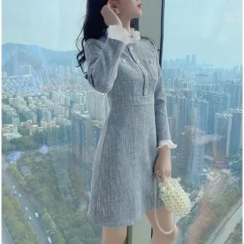 春装2021年新款女装法式连衣裙气质修身长袖小个子时尚潮流赫本风