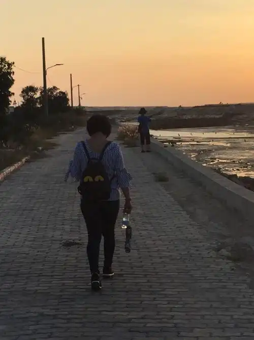 我的背影是不是很胖