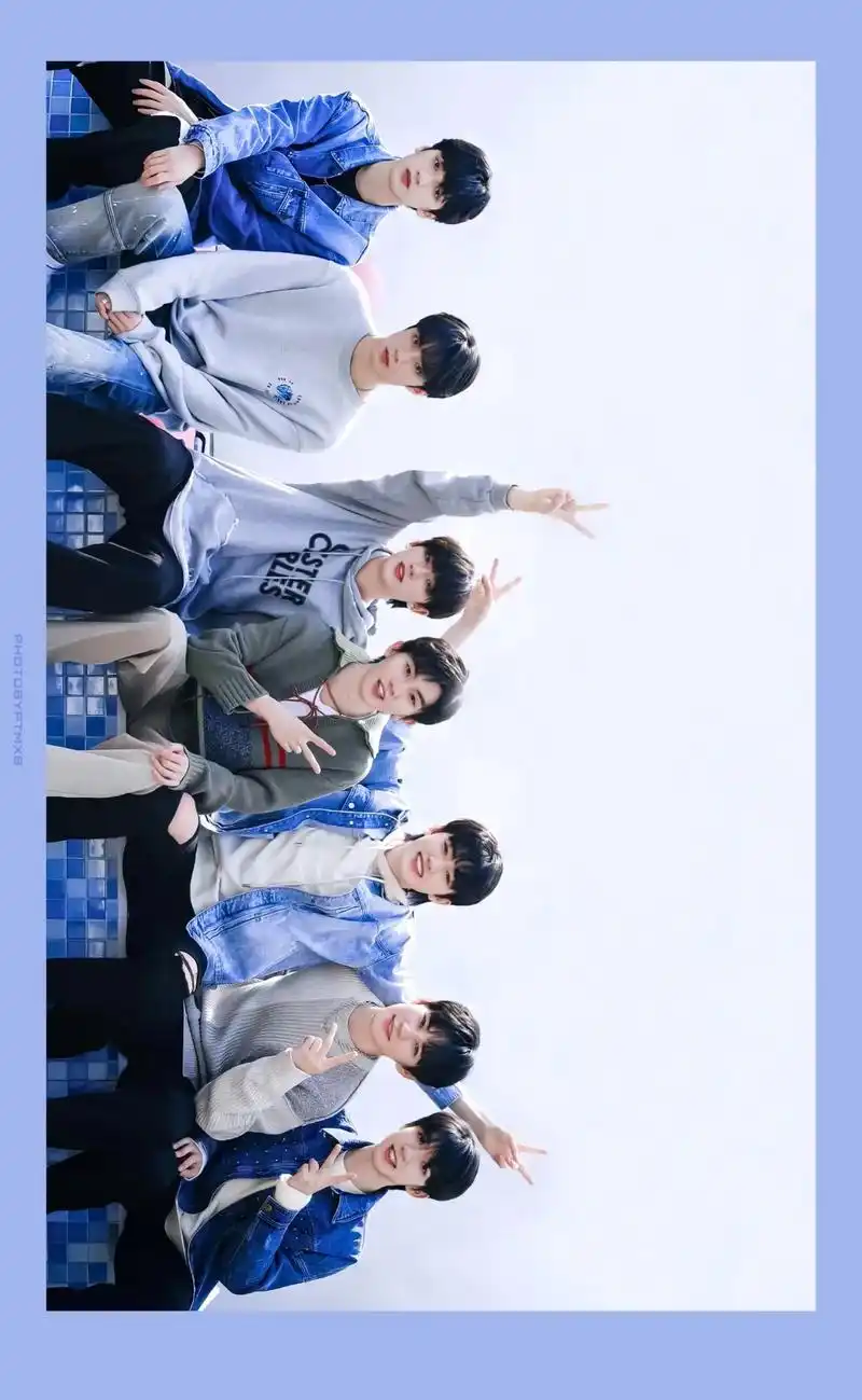 时代少年团 一张照片因为亚轩一些可可爱爱的小动作而变得生动 - 抖