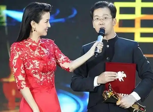 演技赛过葛优,受张国立提携3次得影帝,"哮天犬"陈创