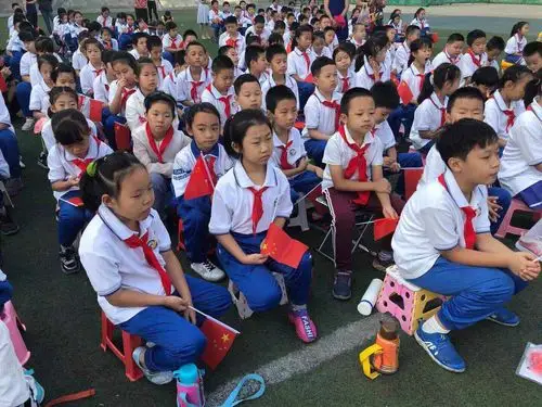 2019年9月30日上午天津市南开区实验小学隆重举行庆祝中华人民共和国