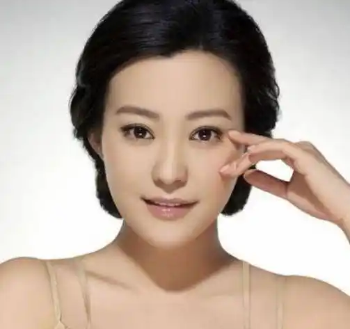 她是邓超前女友,分手后曾患抑郁,甘愿与李光洁裸婚却遭背叛!